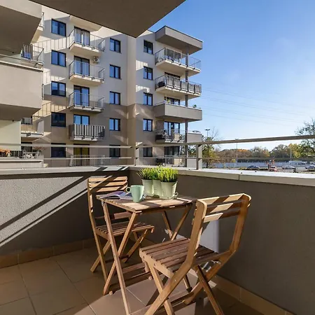 Modern Apartment With Parking Near Tauron Arena Krakow By Noclegi Renters-3