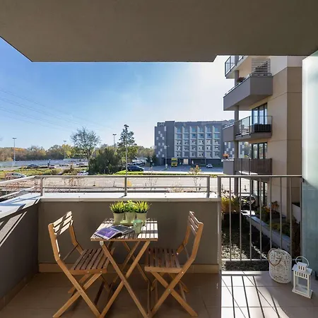 Modern Apartment With Parking Near Tauron Arena Krakow By Noclegi Renters-2